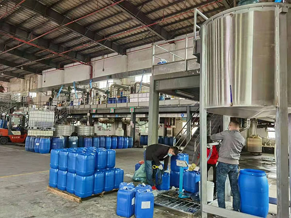  米兰体育免费下载app灌装车间